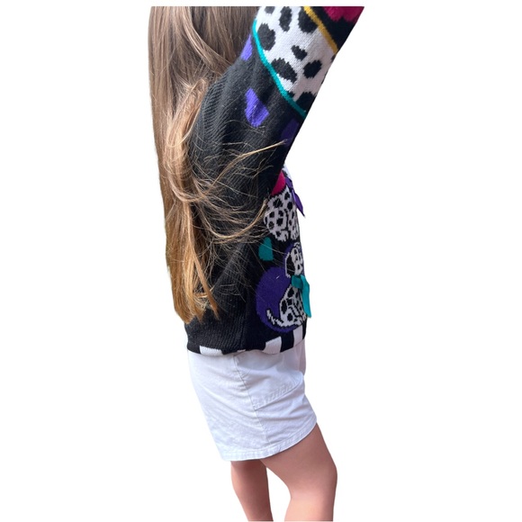 VTG 90's Black & Multi Color Knit Sweater w/ Hearts & Dalmatians & Bows Sz 3/4 - Picture 3 of 3